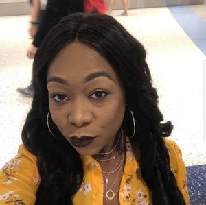 Meet your Posher, Christal